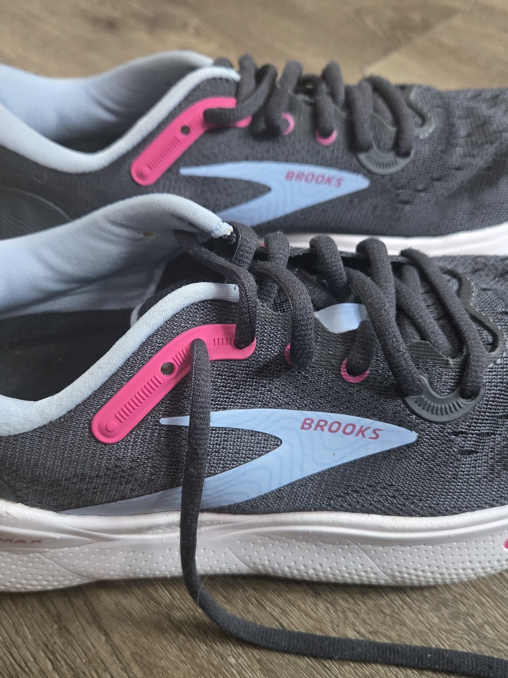 Brooks Women’s Athletic Shoes in Light Blue and Pink